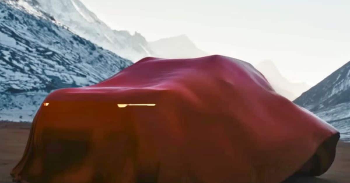 2026 Renault Duster teased SUV showcasing new exterior design for Indian market