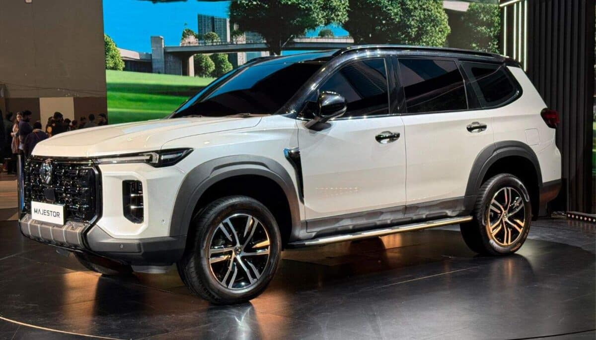 MG Majestor three-row SUV positioned as a premium family vehicle for India in 2026