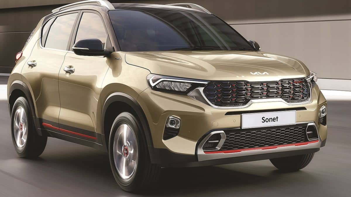 Kia Sonet subcompact SUV marking 5 lakh cumulative sales milestone in India on January 22, 2026