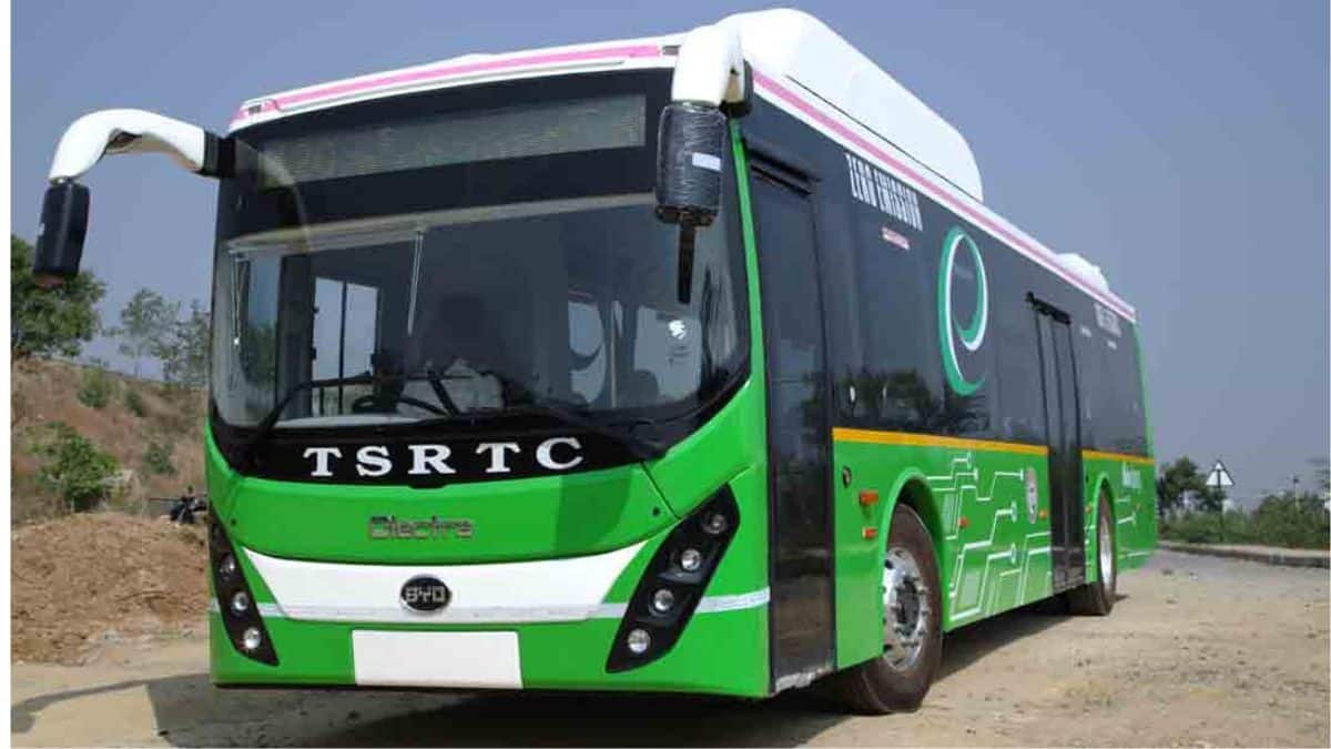 Olectra electric bus in TGSRTC livery representing 1,085-unit order for Telangana public transport fleet expansion