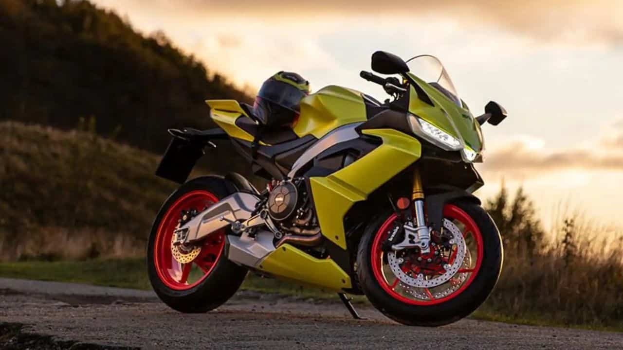 Aprilia RS 440 sportbike showcasing aggressive design and premium styling on Indian roads