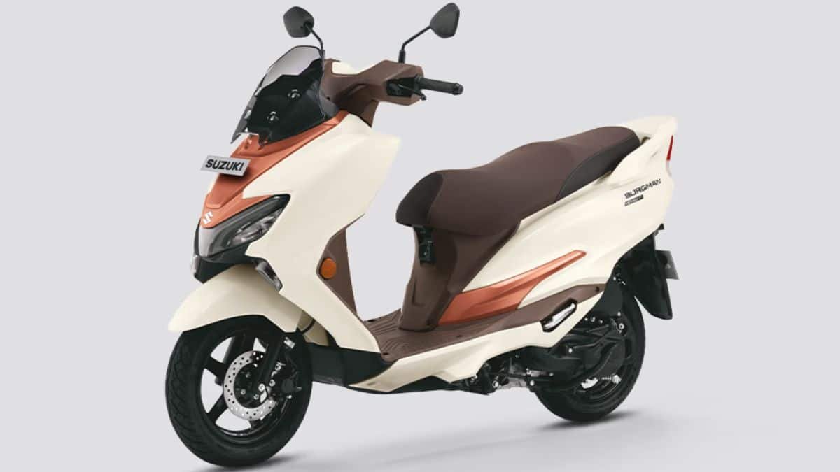 Suzuki Burgman Street 125 scooter on road showing maxi styling, comfortable seat and practical design for daily commuting