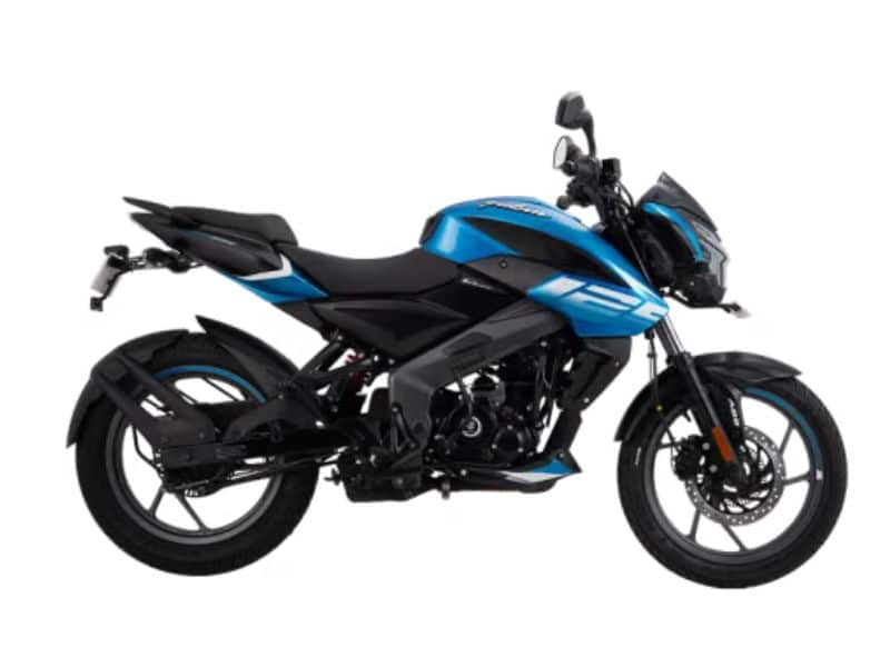 Bajaj Pulsar NS125 showing its streetfighter-inspired bodywork