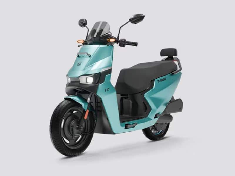 Close-up of the E3 Trion's detachable rim integrated with its hub motor.
